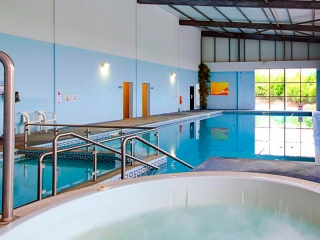 Hotel Ballina swimming pool